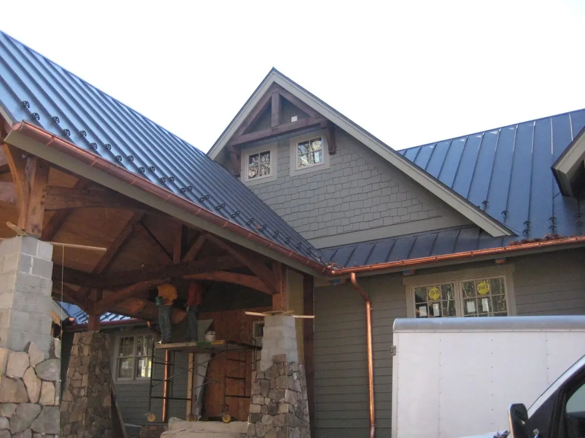 Craftsman Roofing team delivering quality roofing work in Alessandro